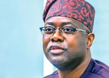 Makinde vows to revamp Alesinloye market, suspends demolition plan
